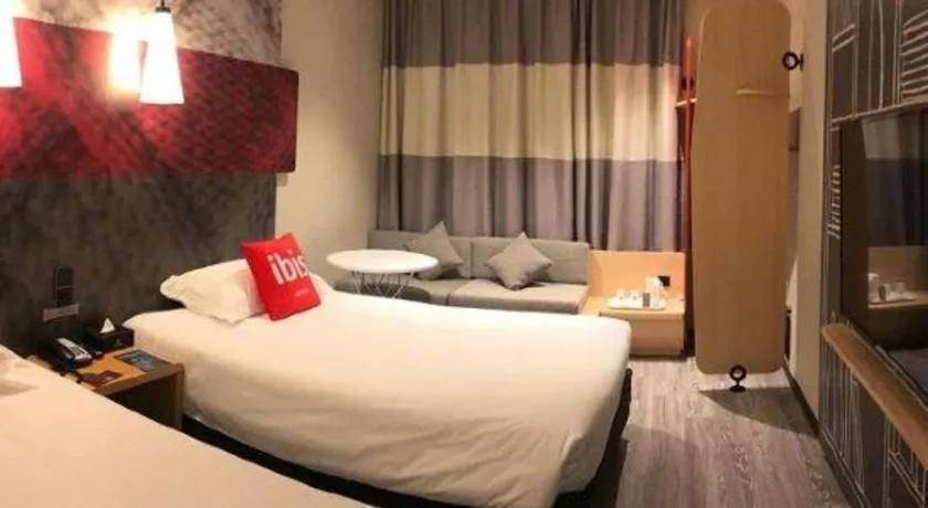 Bed in Ibis Lianyungang Guanyun County Downtown Hotel Hotel