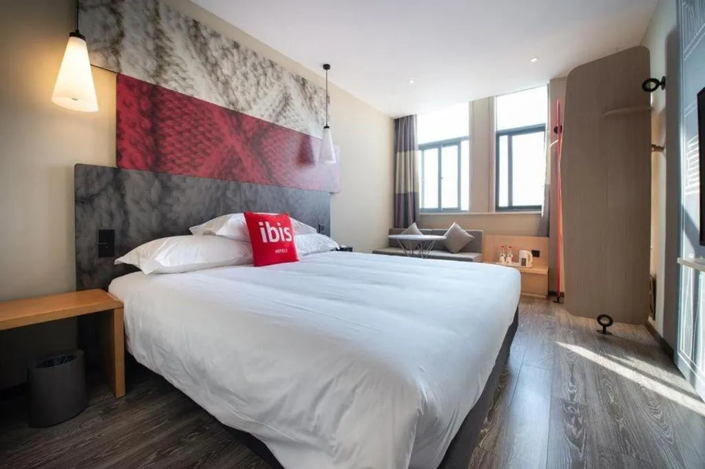 Bed in Ibis Lianyungang Guanyun County Downtown Hotel Hotel