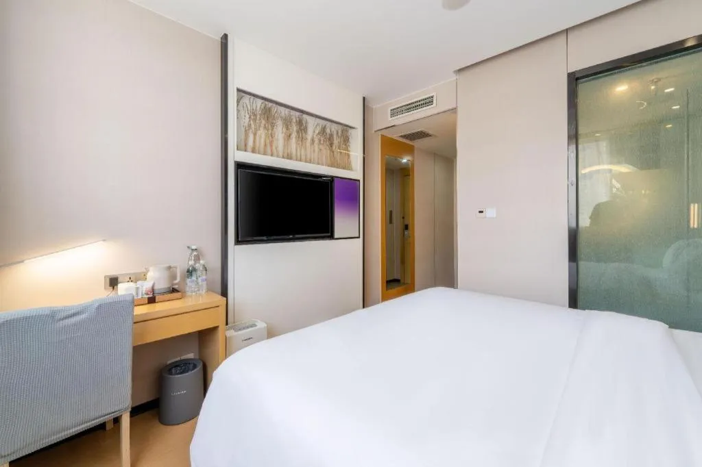 Bed in Lavande Hotel Beijing Guanganmen Lize Commercial Zone