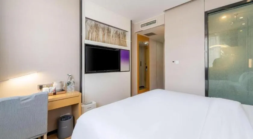 Bed in Lavande Hotel Beijing Guanganmen Lize Commercial Zone