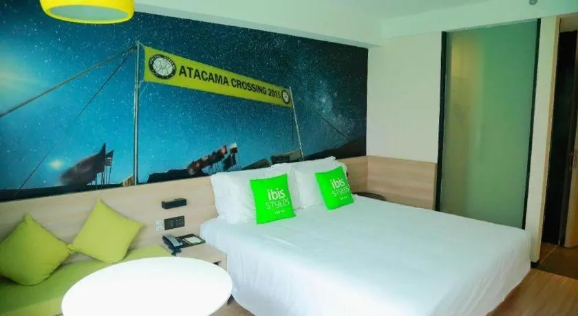 Bed in Ibis Styles Shanghai Qingpu Sports Center Hotel