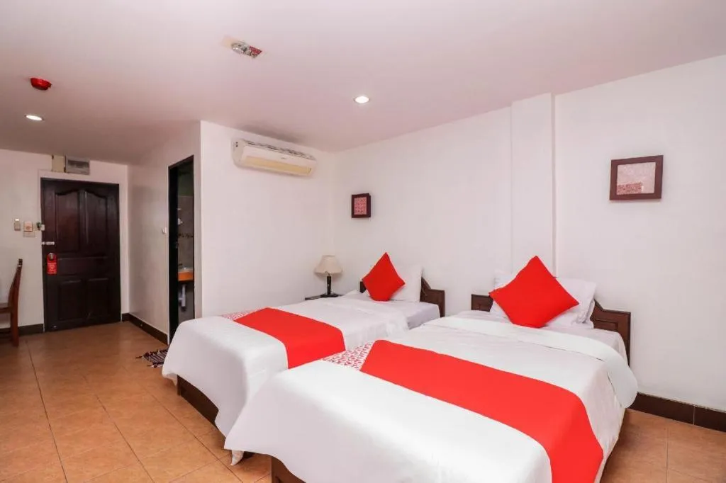 Bed in Hotel Jomtien View Paradise