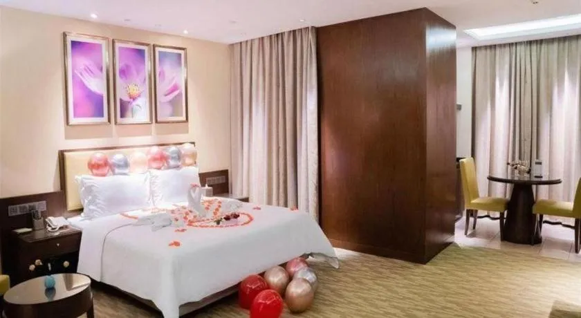 Bed in New Regent Hotel