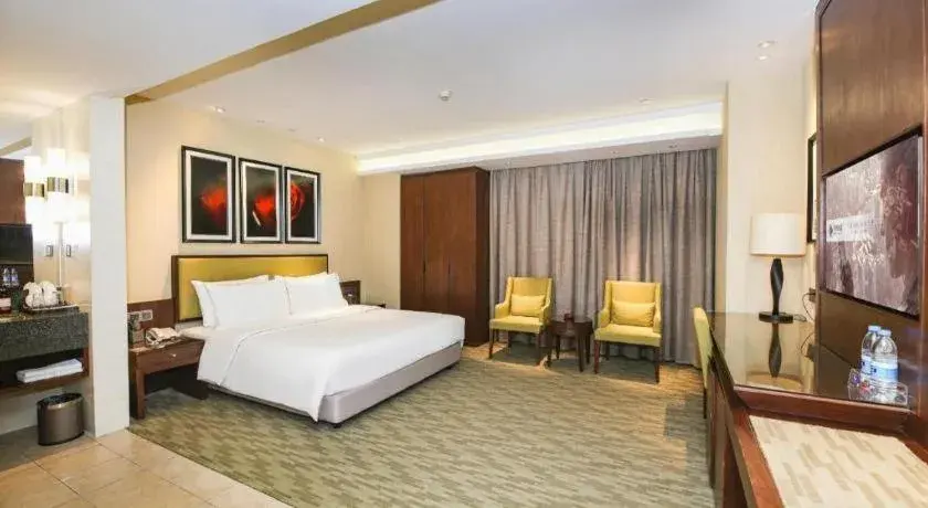 Bed in New Regent Hotel Bed in New Regent Hotel