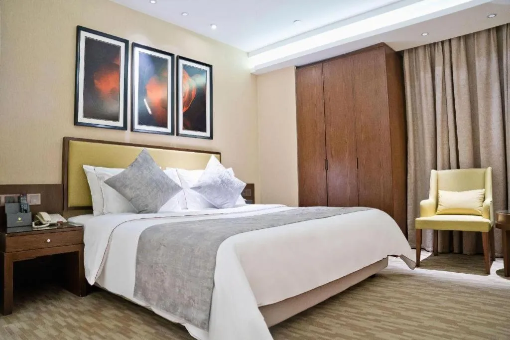 Bed in New Regent Hotel