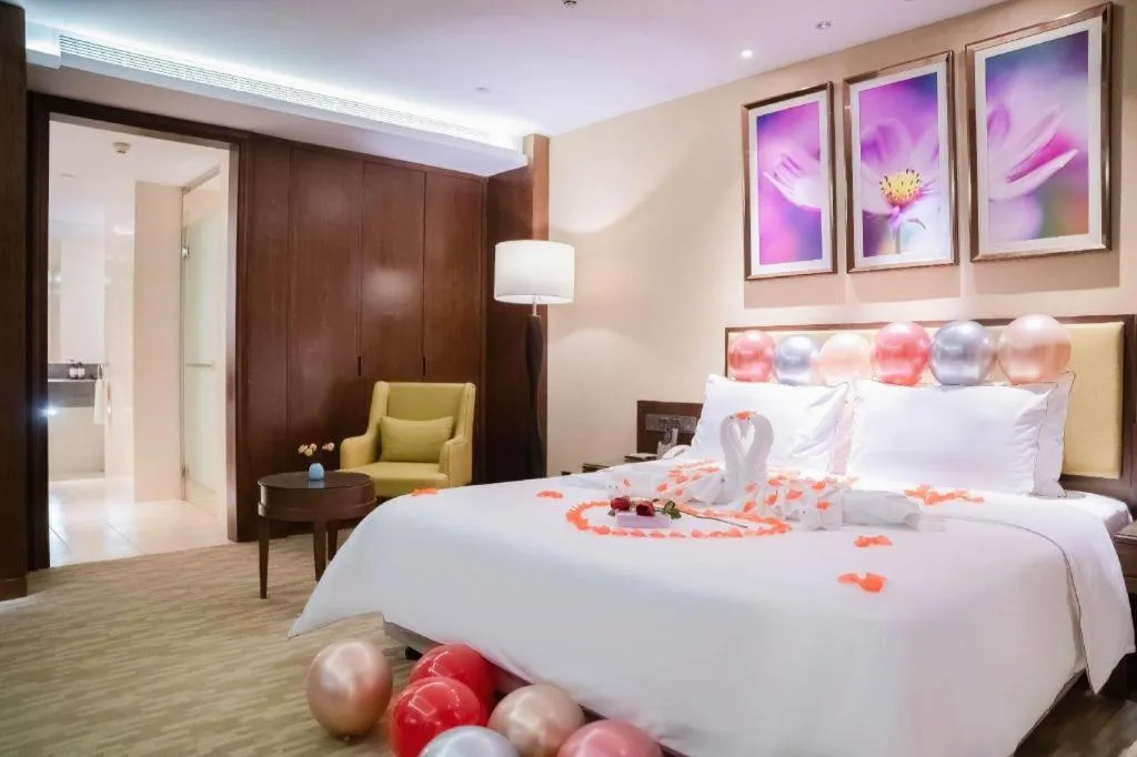 Bed in New Regent Hotel