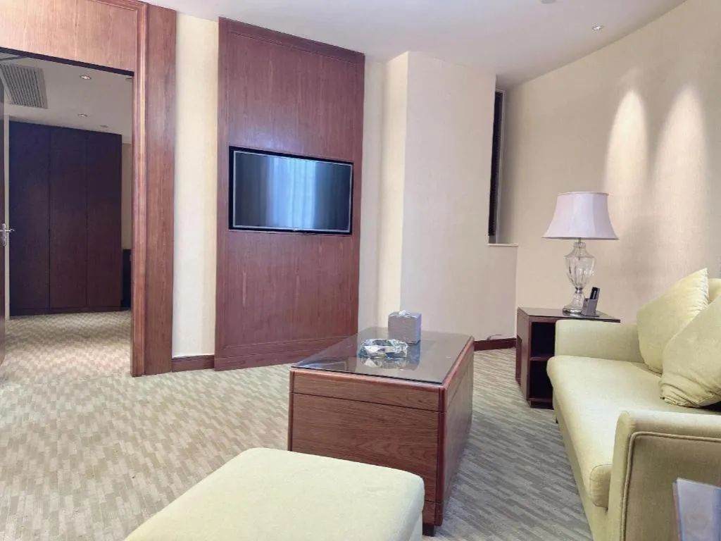 Bed in New Regent Hotel