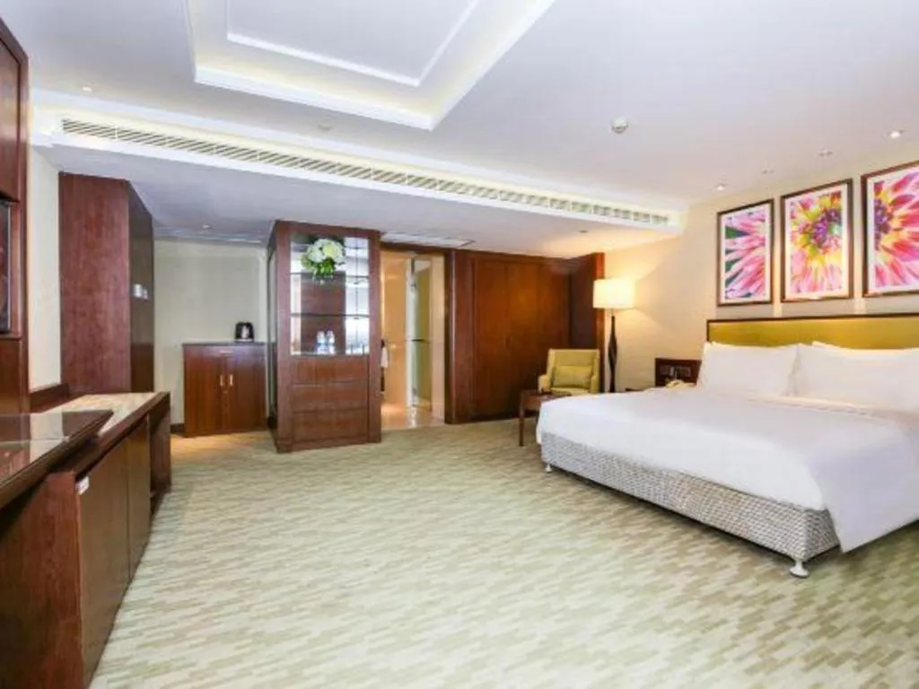 Bed in New Regent Hotel