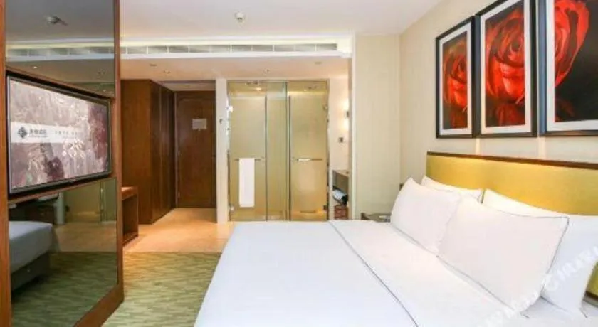 Bed in New Regent Hotel