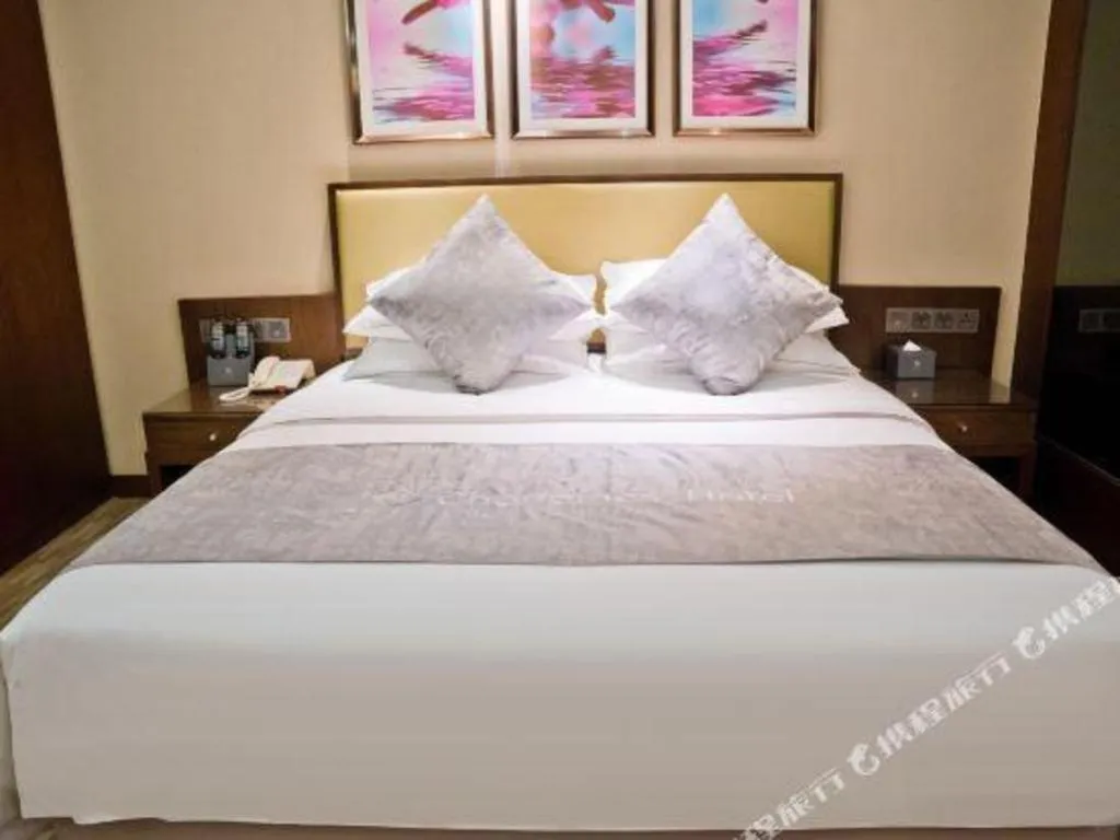 Bed in New Regent Hotel