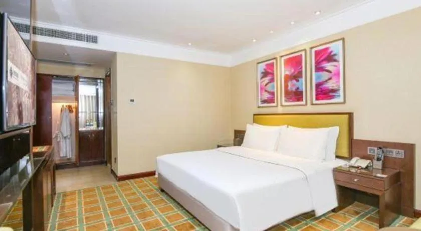 Bed in New Regent Hotel