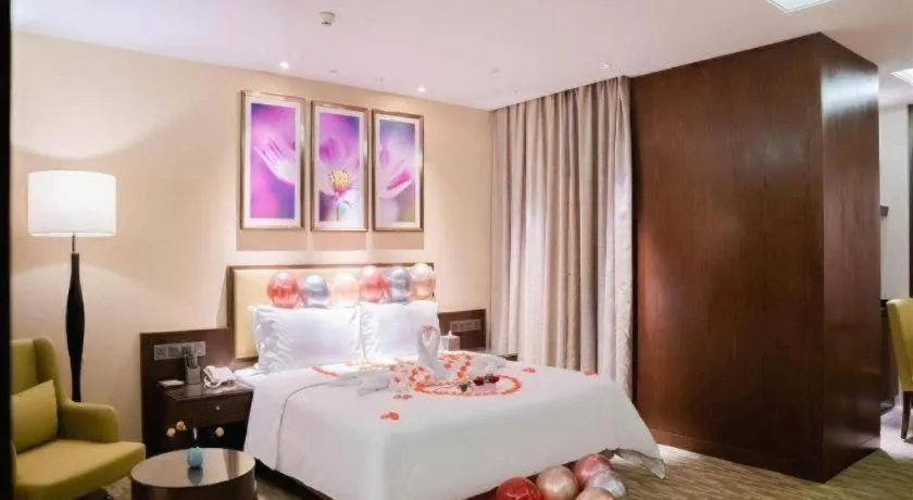 Bed in New Regent Hotel