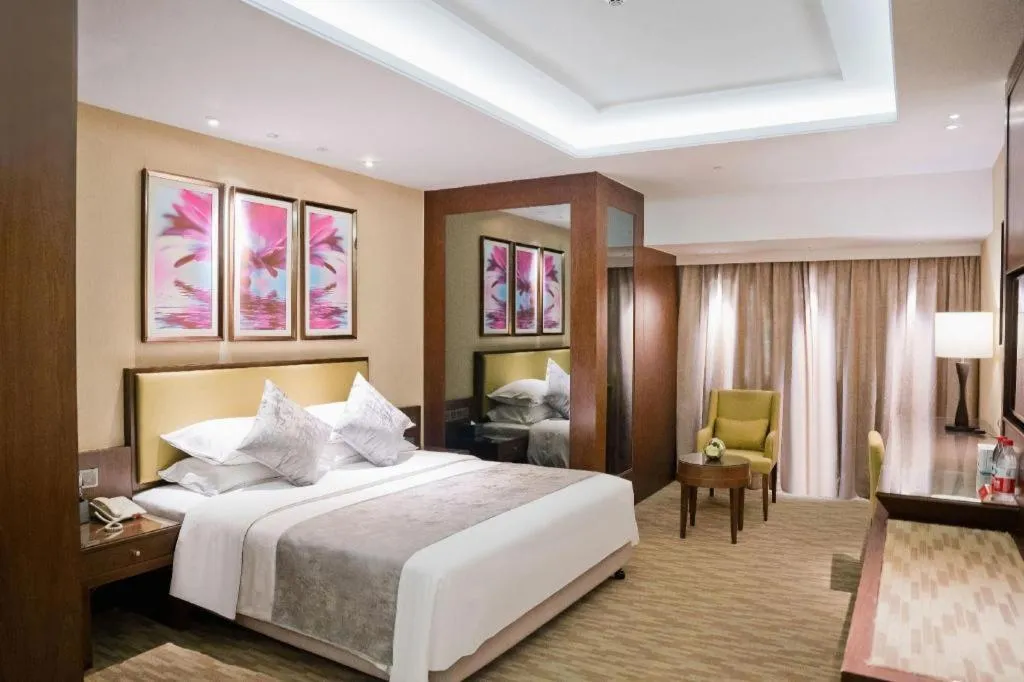 Bed in New Regent Hotel