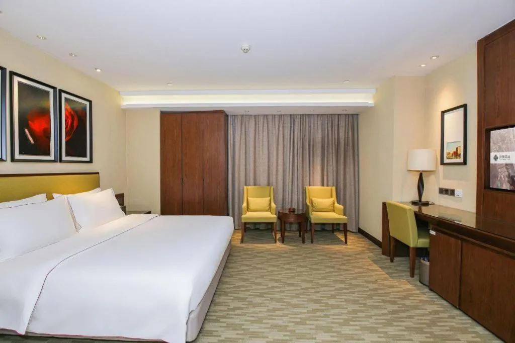 Bed in New Regent Hotel