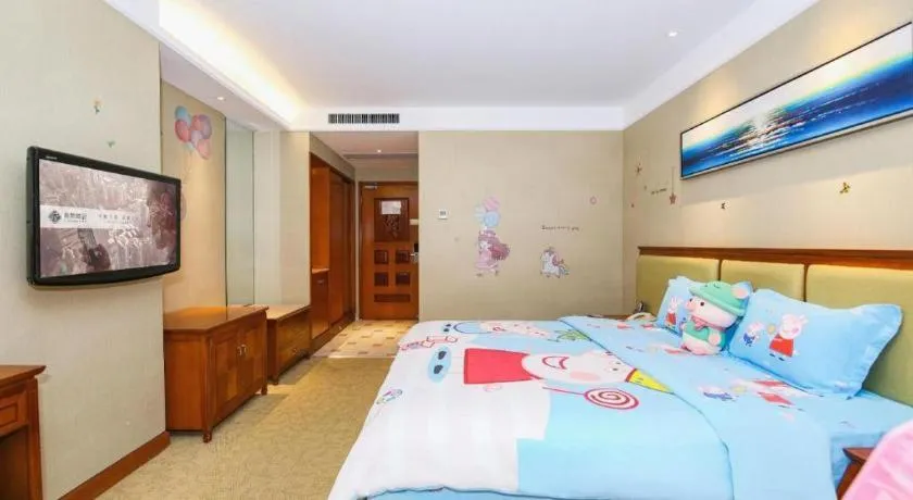 Bed in New Regent Hotel