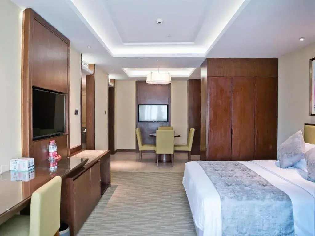 Bed in New Regent Hotel Bed in New Regent Hotel