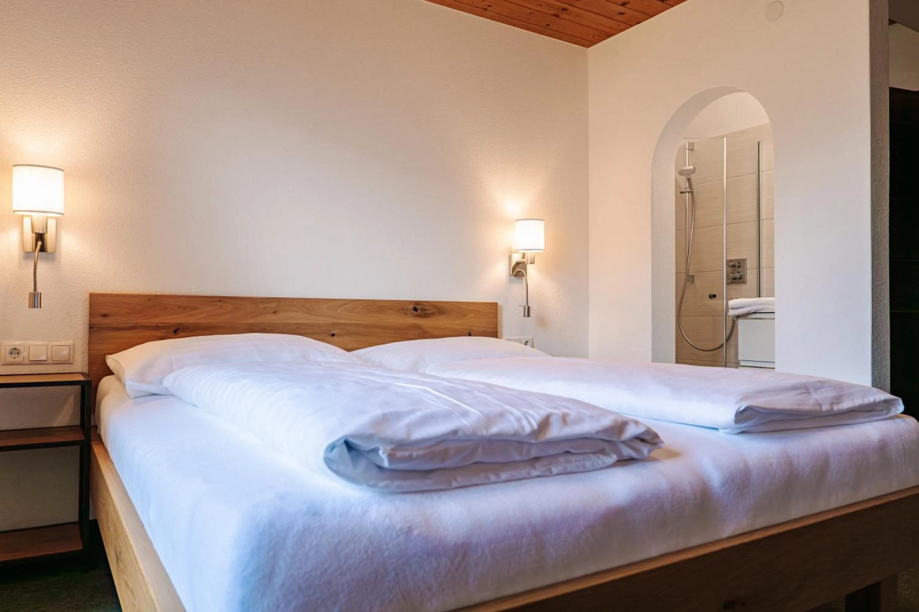 Photo of the whole room, Bed in Pension Schlossberg