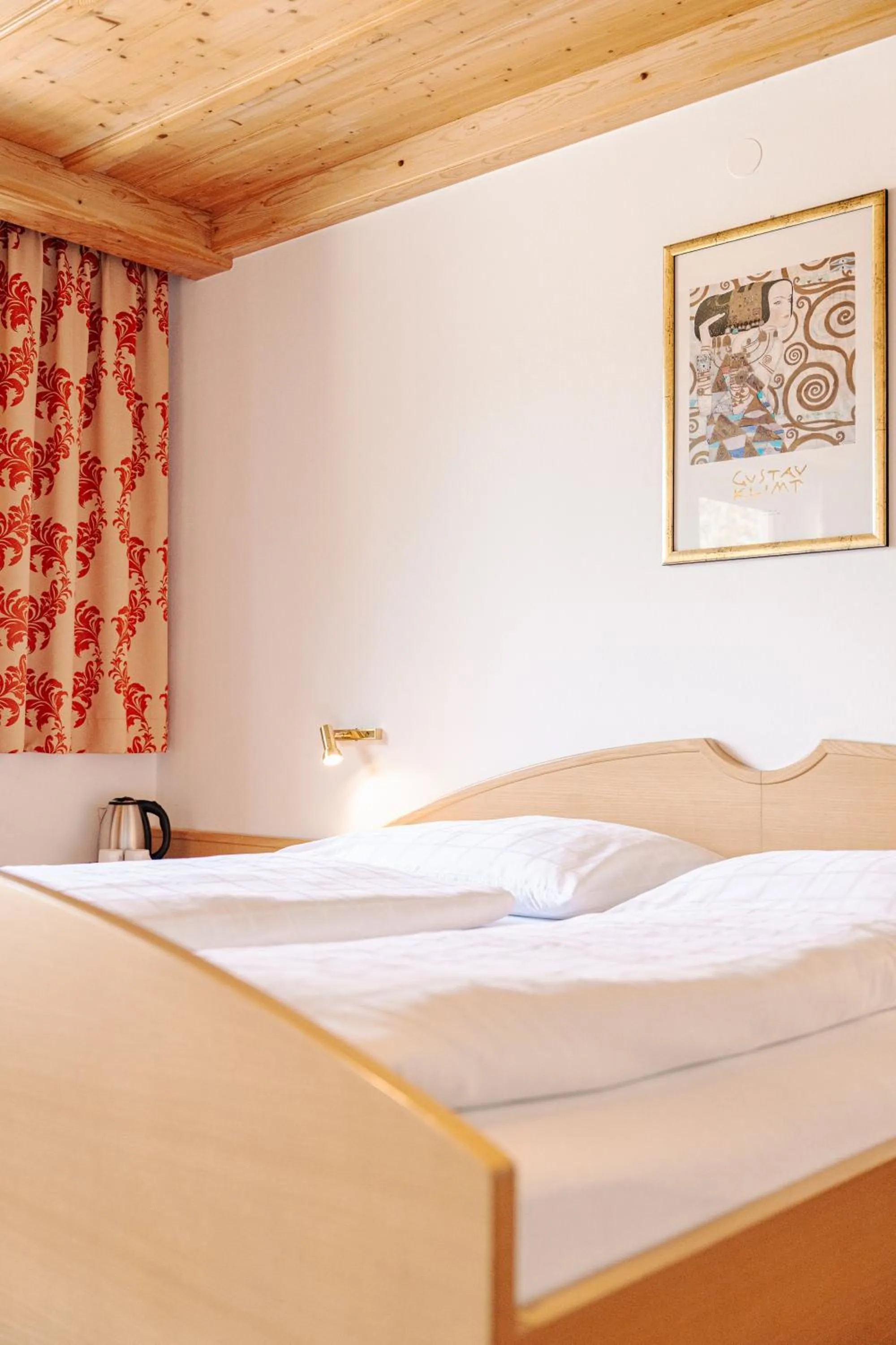 Photo of the whole room, Bed in Pension Schlossberg