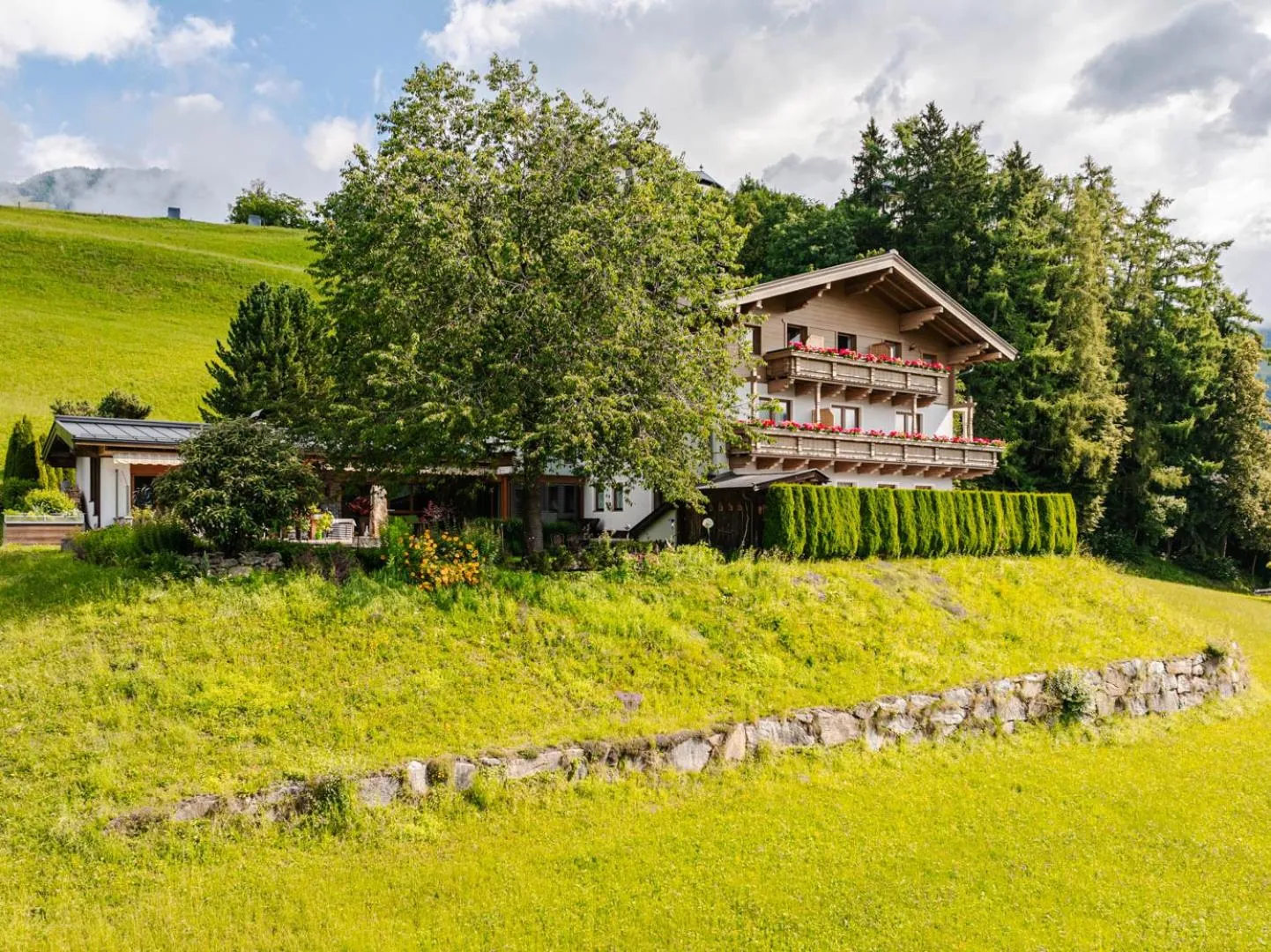 Property building in Pension Schlossberg