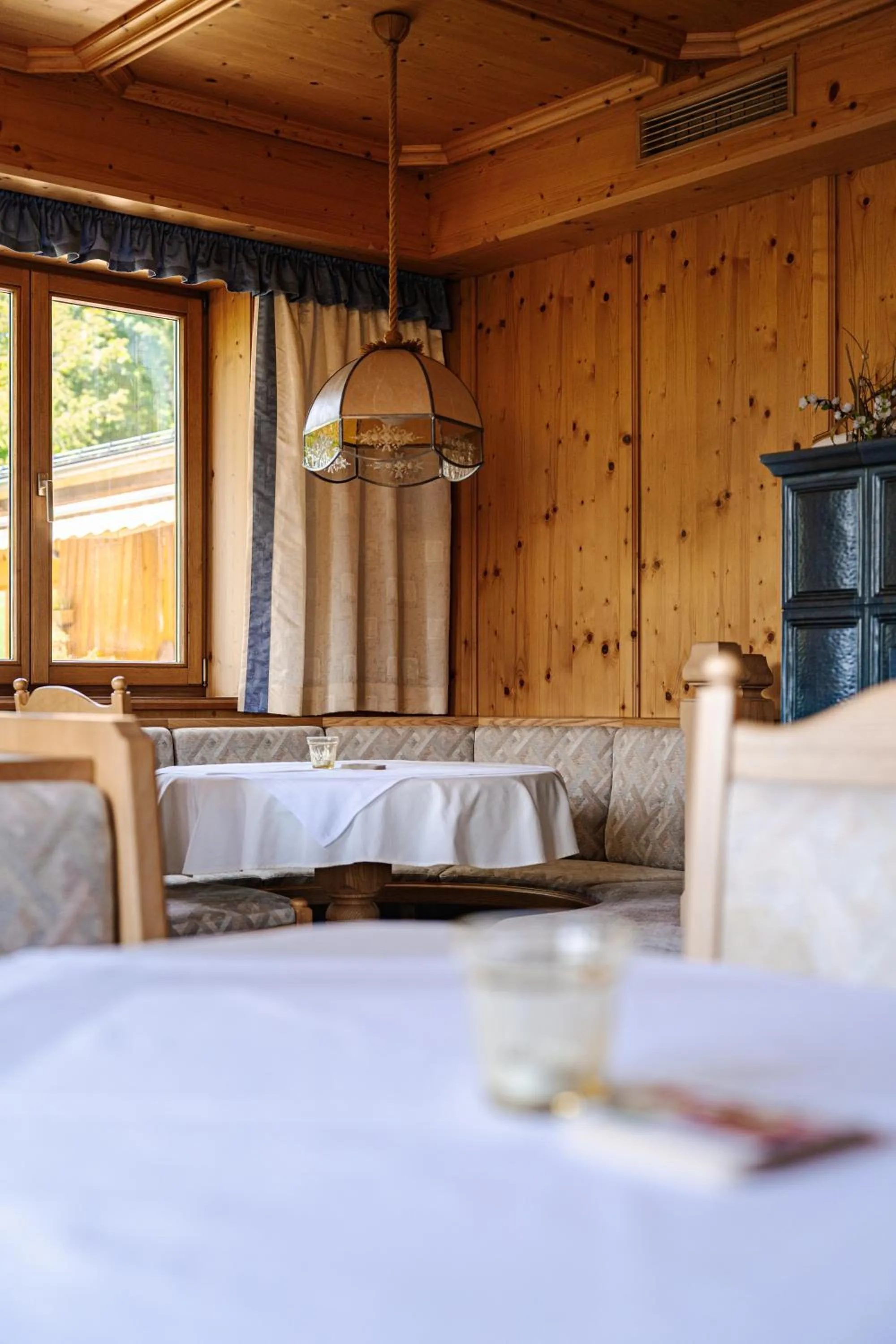 Seating area, Bed in Pension Schlossberg