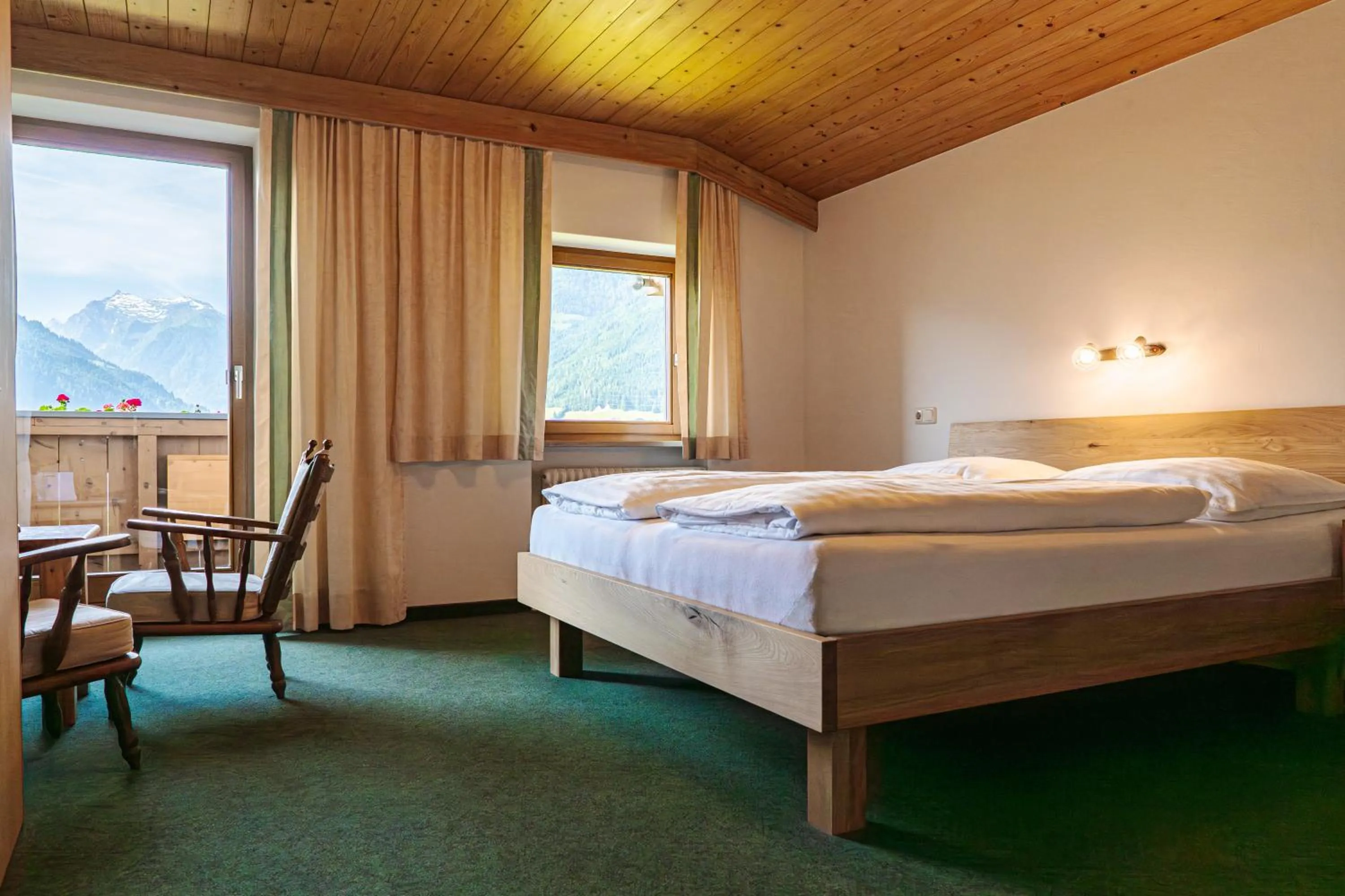 Photo of the whole room, Bed in Pension Schlossberg