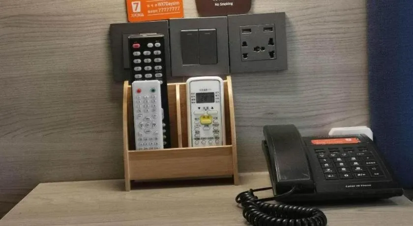 7 Days Premium·Tianjin Gulou Metro Station Joy City