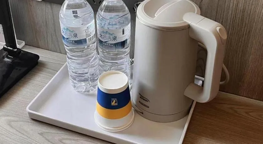 7 Days Premium·Tianjin Gulou Metro Station Joy City