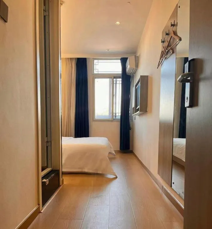 Bed in 7 Days Premium·Tianjin Gulou Metro Station Joy City