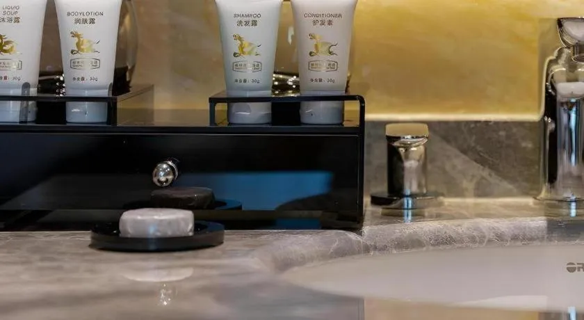 GreenTree Eastern Dali Railway Station Hotel