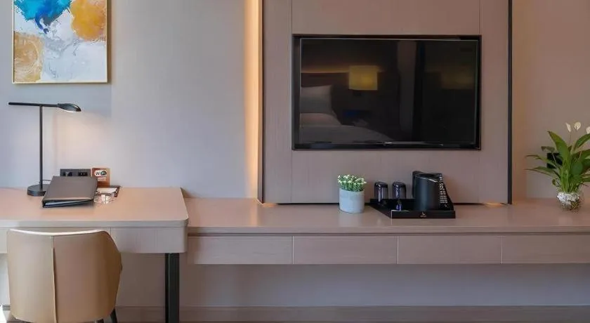 GreenTree Eastern Dali Railway Station Hotel