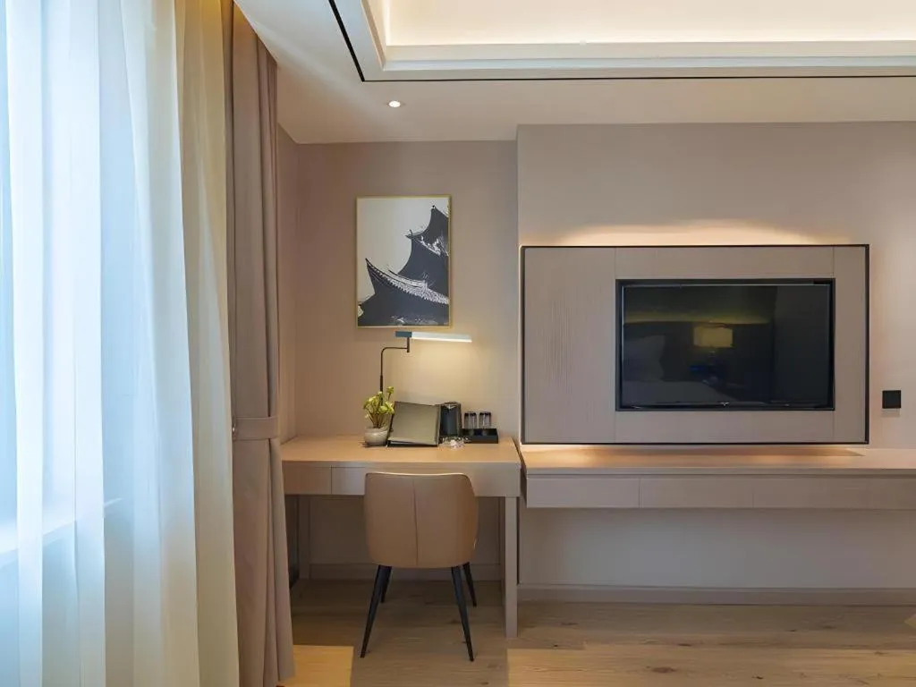 GreenTree Eastern Dali Railway Station Hotel