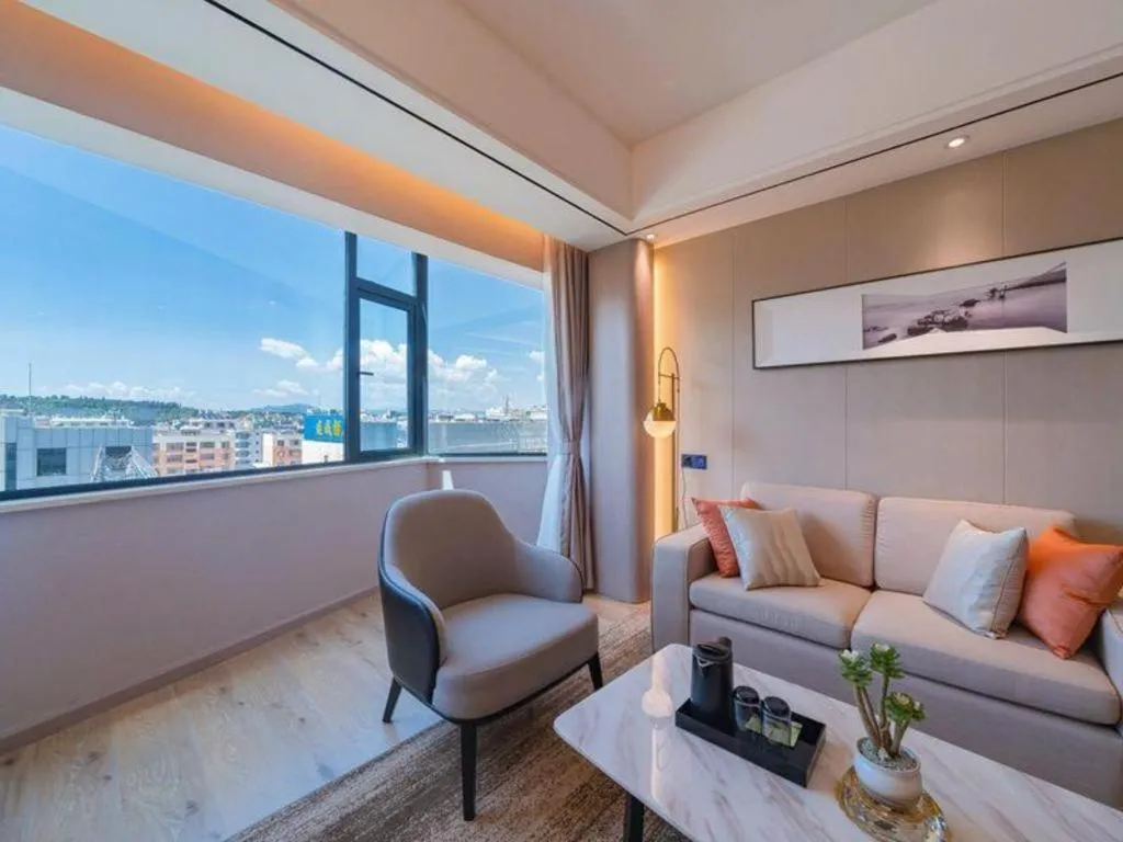 GreenTree Eastern Dali Railway Station Hotel