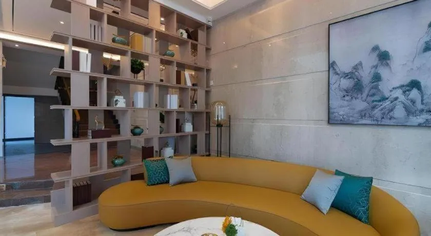 GreenTree Eastern Dali Railway Station Hotel