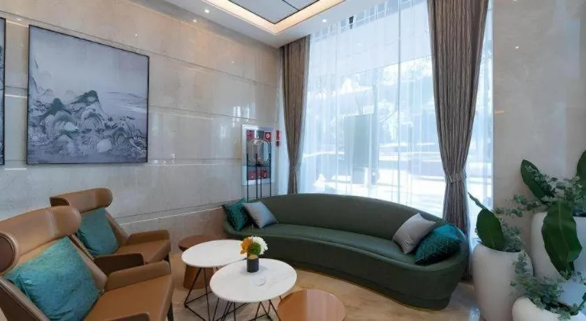 GreenTree Eastern Dali Railway Station Hotel