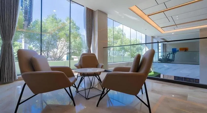 GreenTree Eastern Dali Railway Station Hotel