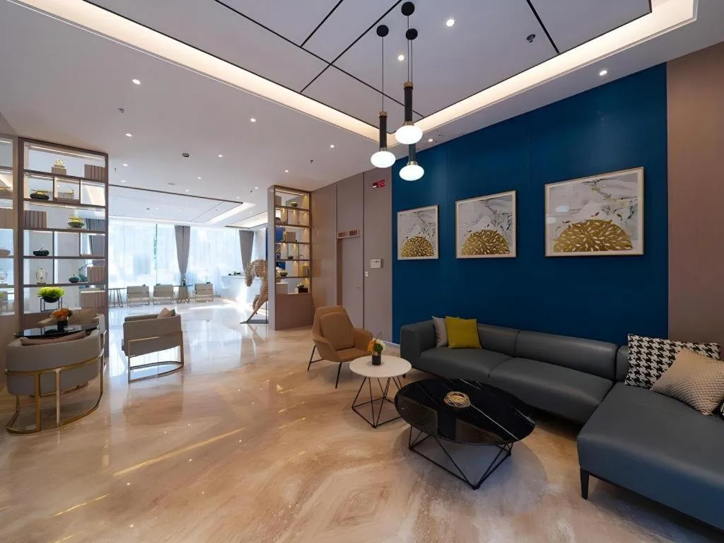 GreenTree Eastern Dali Railway Station Hotel