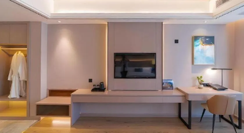 GreenTree Eastern Dali Railway Station Hotel