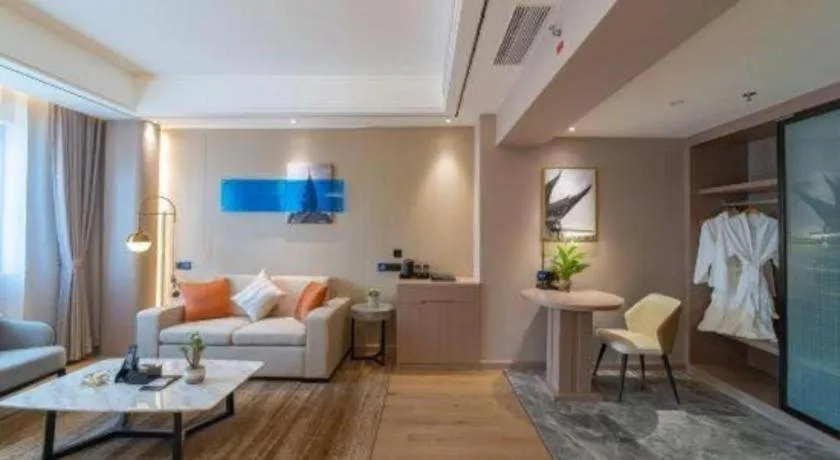 GreenTree Eastern Dali Railway Station Hotel