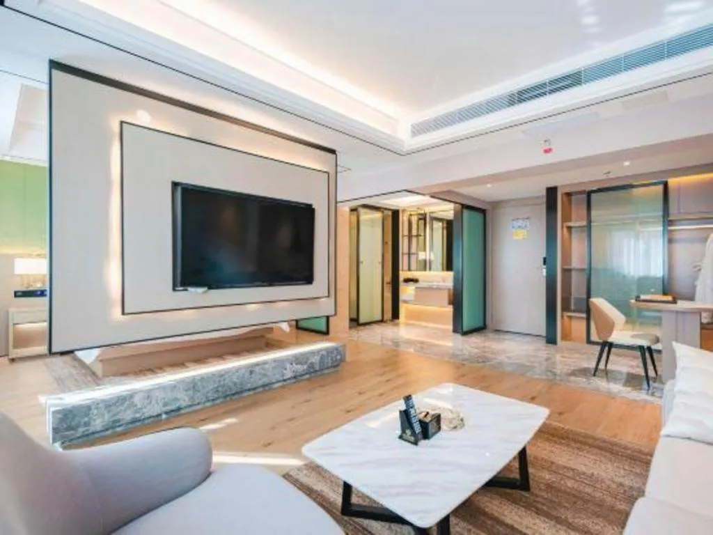 GreenTree Eastern Dali Railway Station Hotel