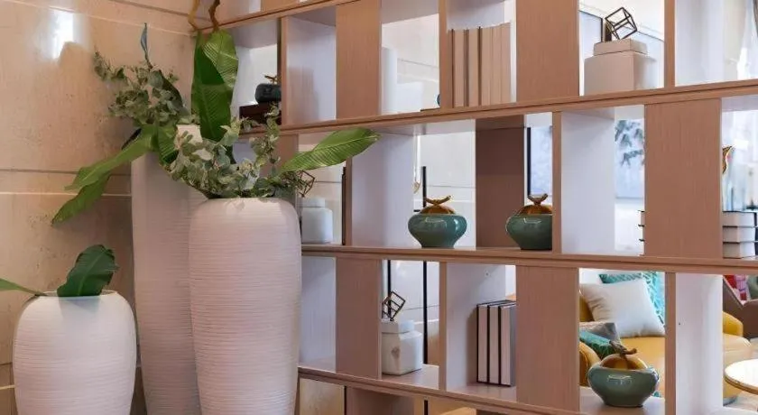 GreenTree Eastern Dali Railway Station Hotel