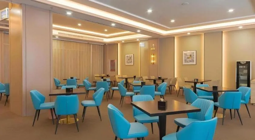 GreenTree Eastern Dali Railway Station Hotel