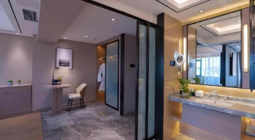 GreenTree Eastern Dali Railway Station Hotel