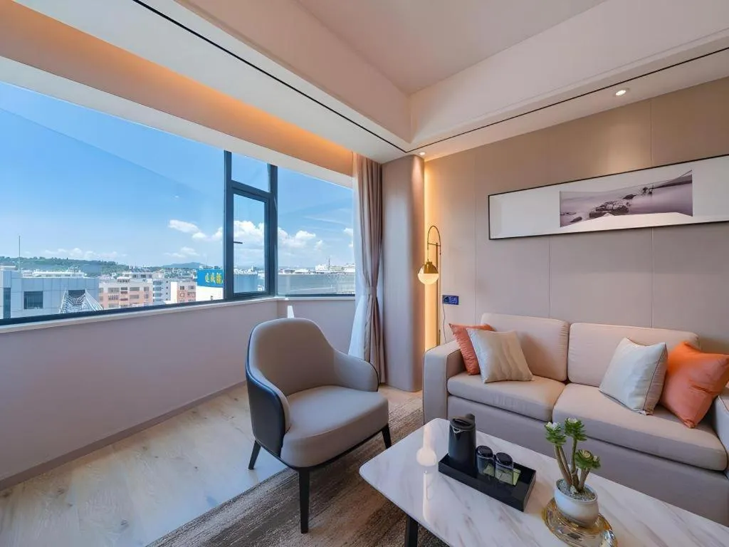 GreenTree Eastern Dali Railway Station Hotel