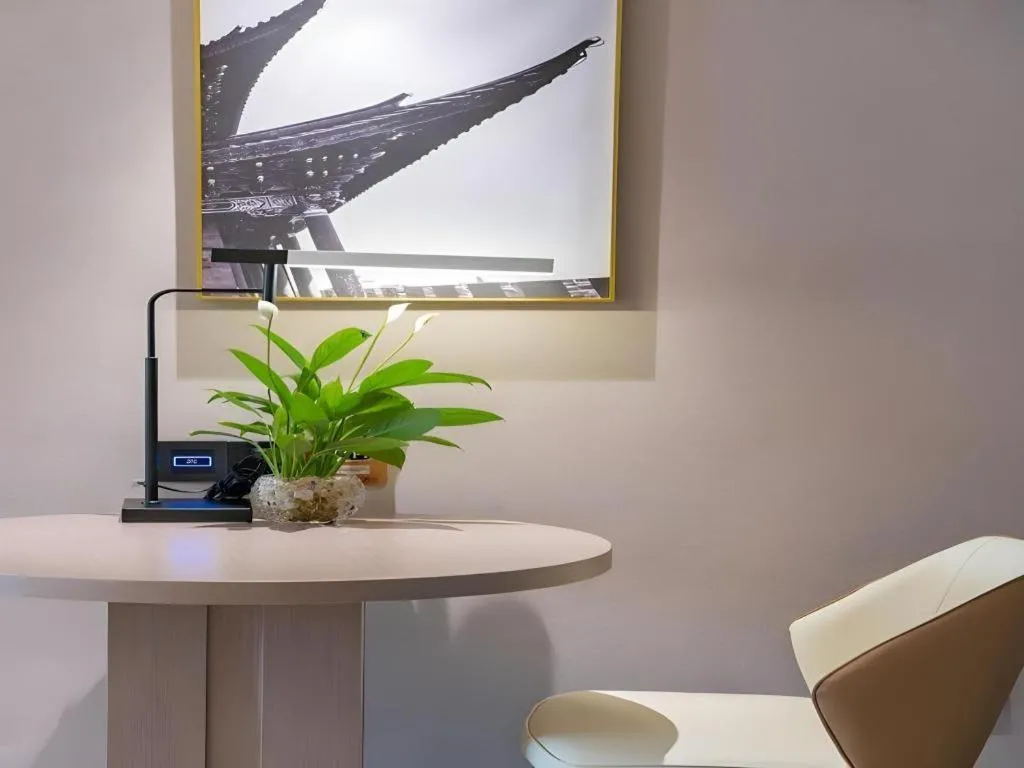 GreenTree Eastern Dali Railway Station Hotel