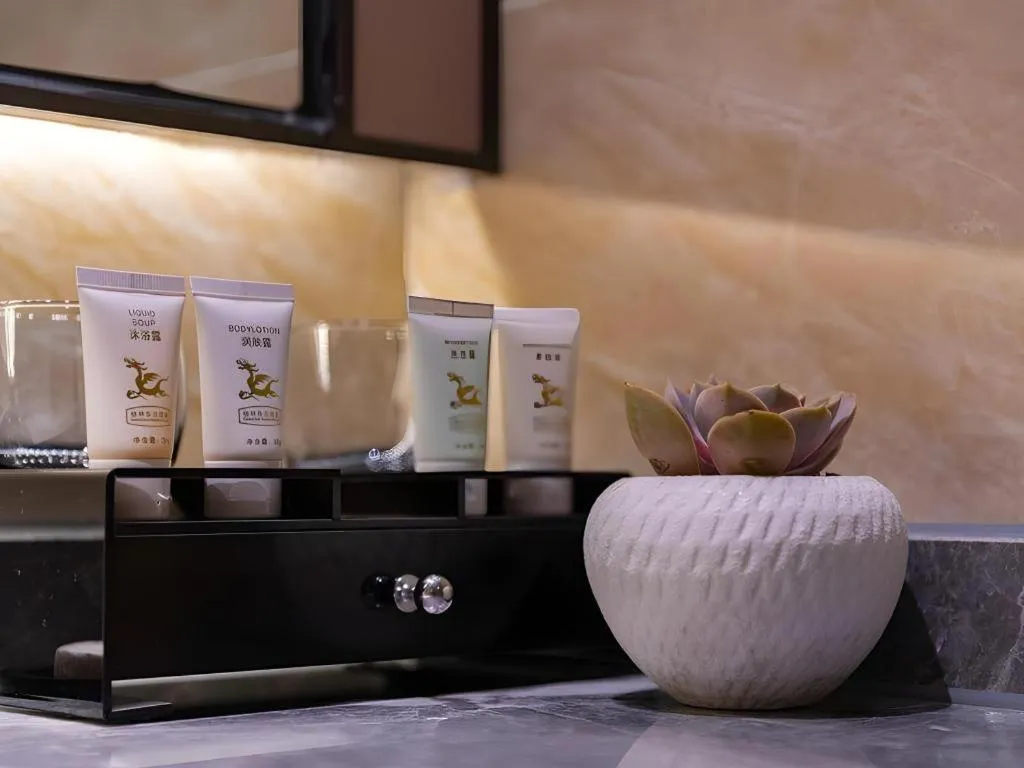 GreenTree Eastern Dali Railway Station Hotel