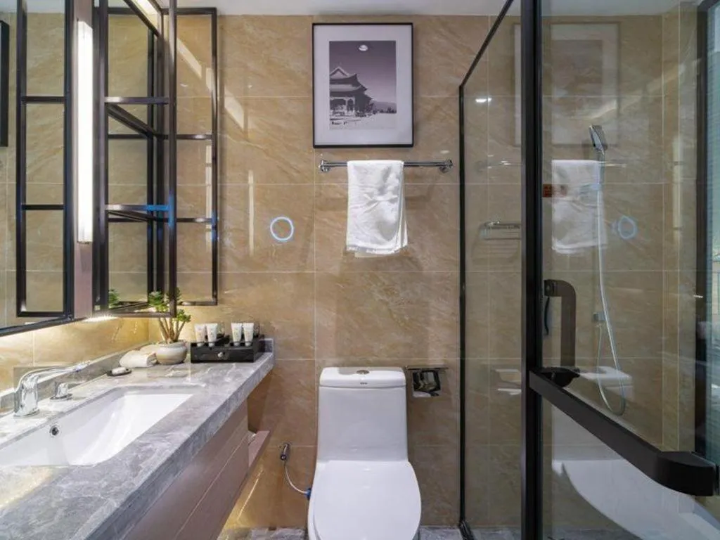 GreenTree Eastern Dali Railway Station Hotel