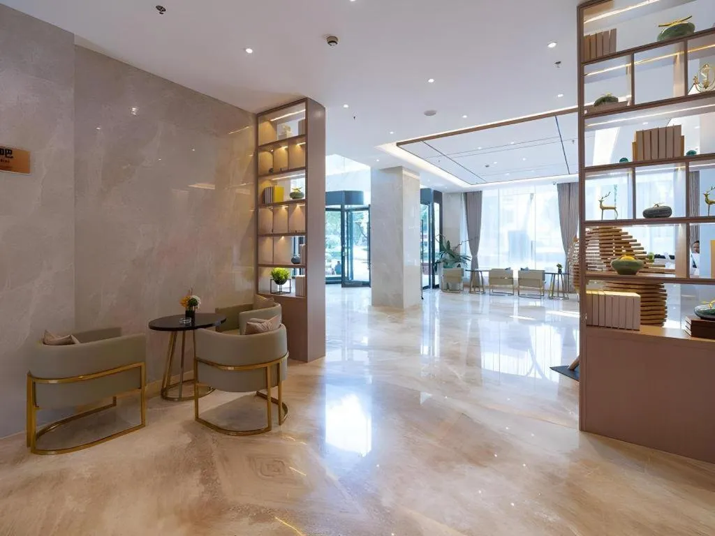 GreenTree Eastern Dali Railway Station Hotel