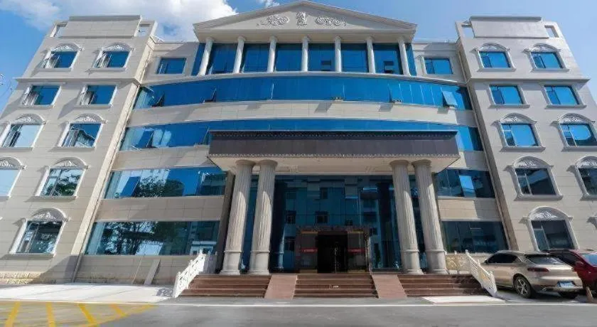 GreenTree Eastern Dali Railway Station Hotel