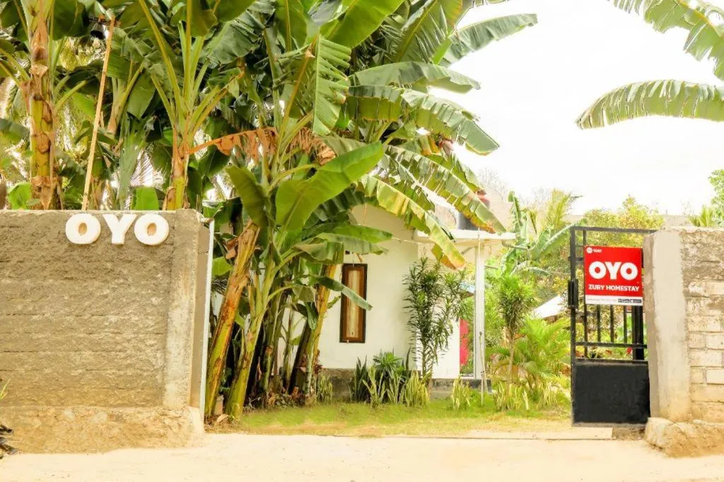 OYO 1662 Zury Homestay