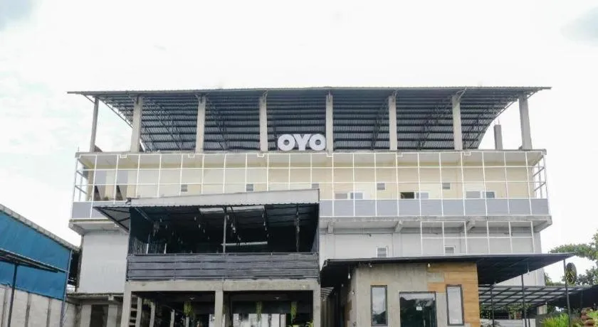 OYO 1468 SM House